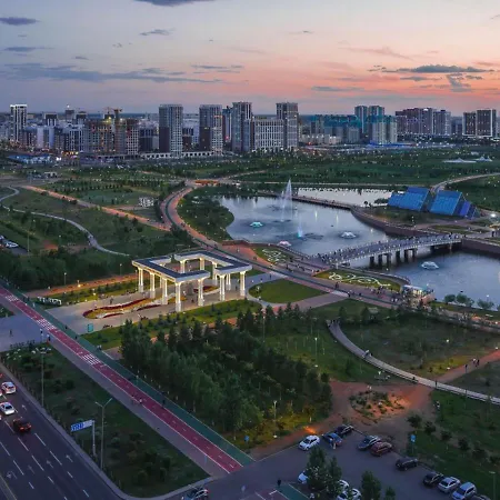 Y,E,S Апартаменты Напротив Сада, Центр Города Nur-Sultan  Exterior photo